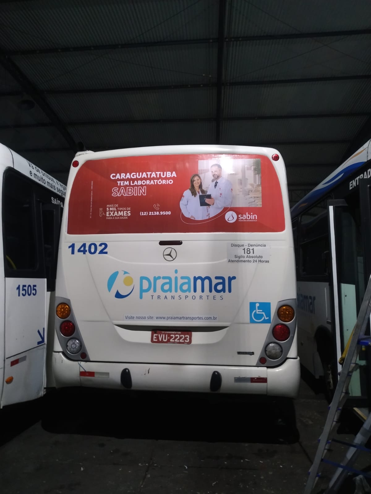 Busdoor laboratório SABIN